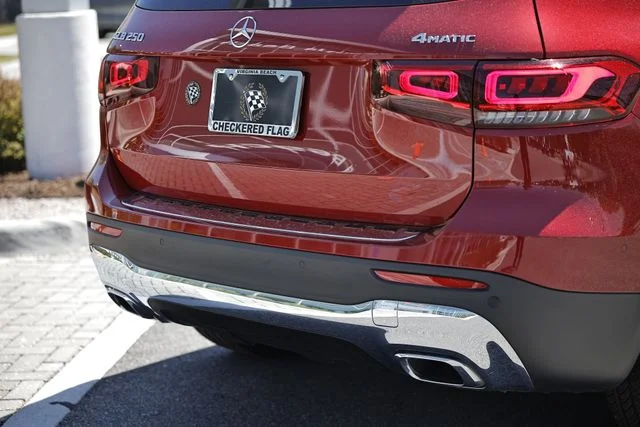 Used 2023 MANUFAKTUR Patagonia Red Metallic Mercedes-Benz GLB 250 image 9