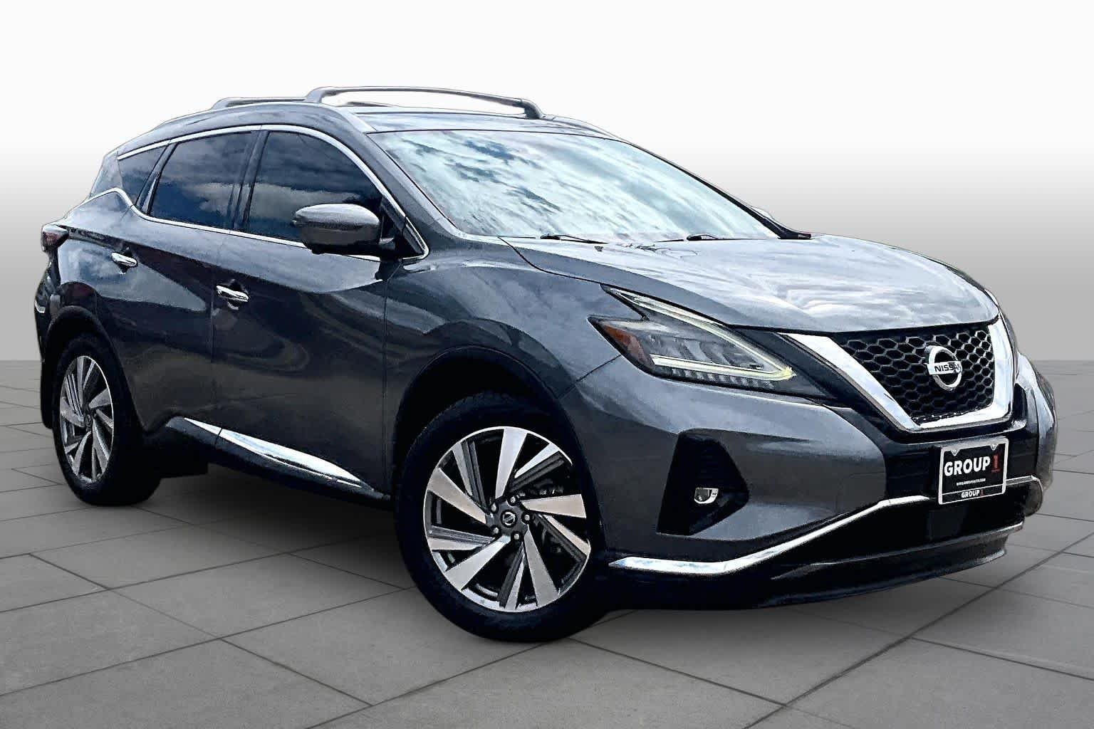 Used 2020 Gun Metallic Nissan SL image 3
