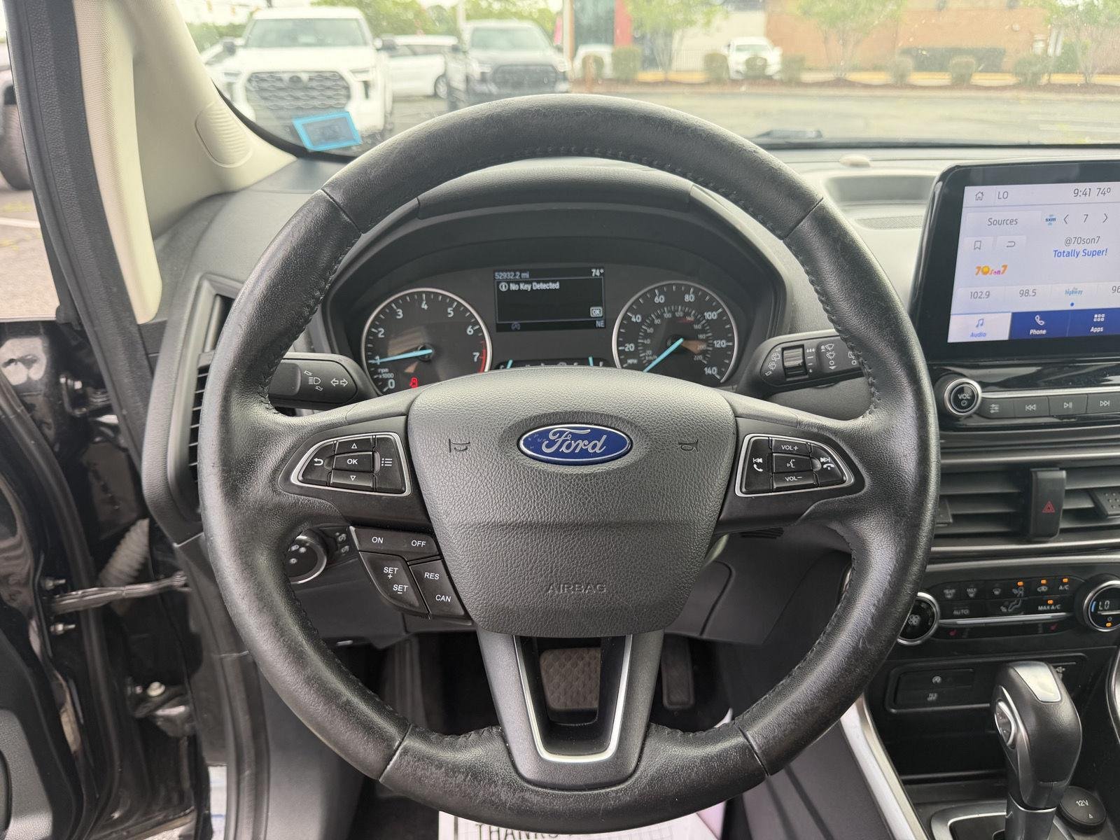 Used 2020 Shadow Black Ford SE image 14