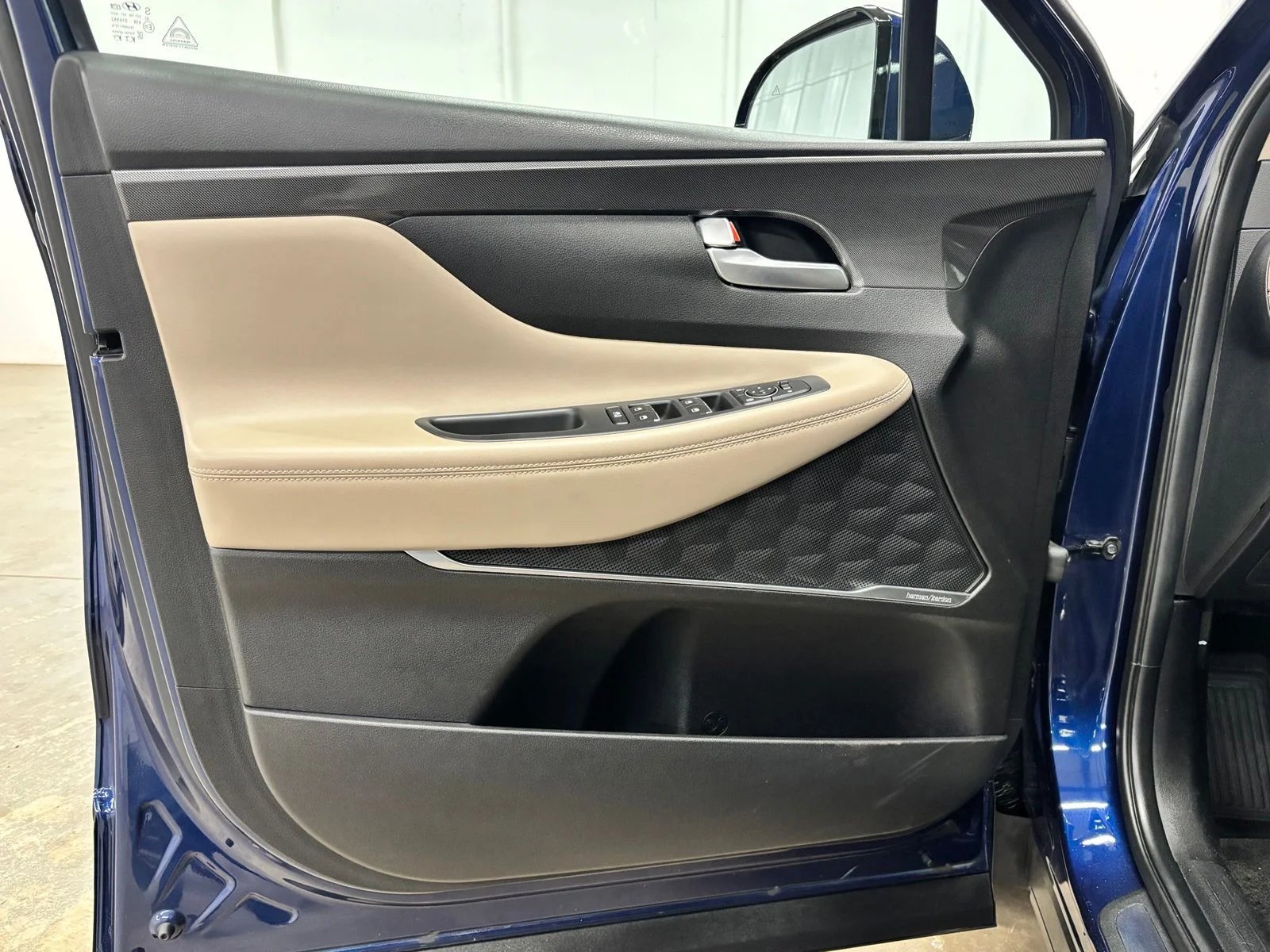 Used 2023 Blue Hyundai SEL Premium image 17