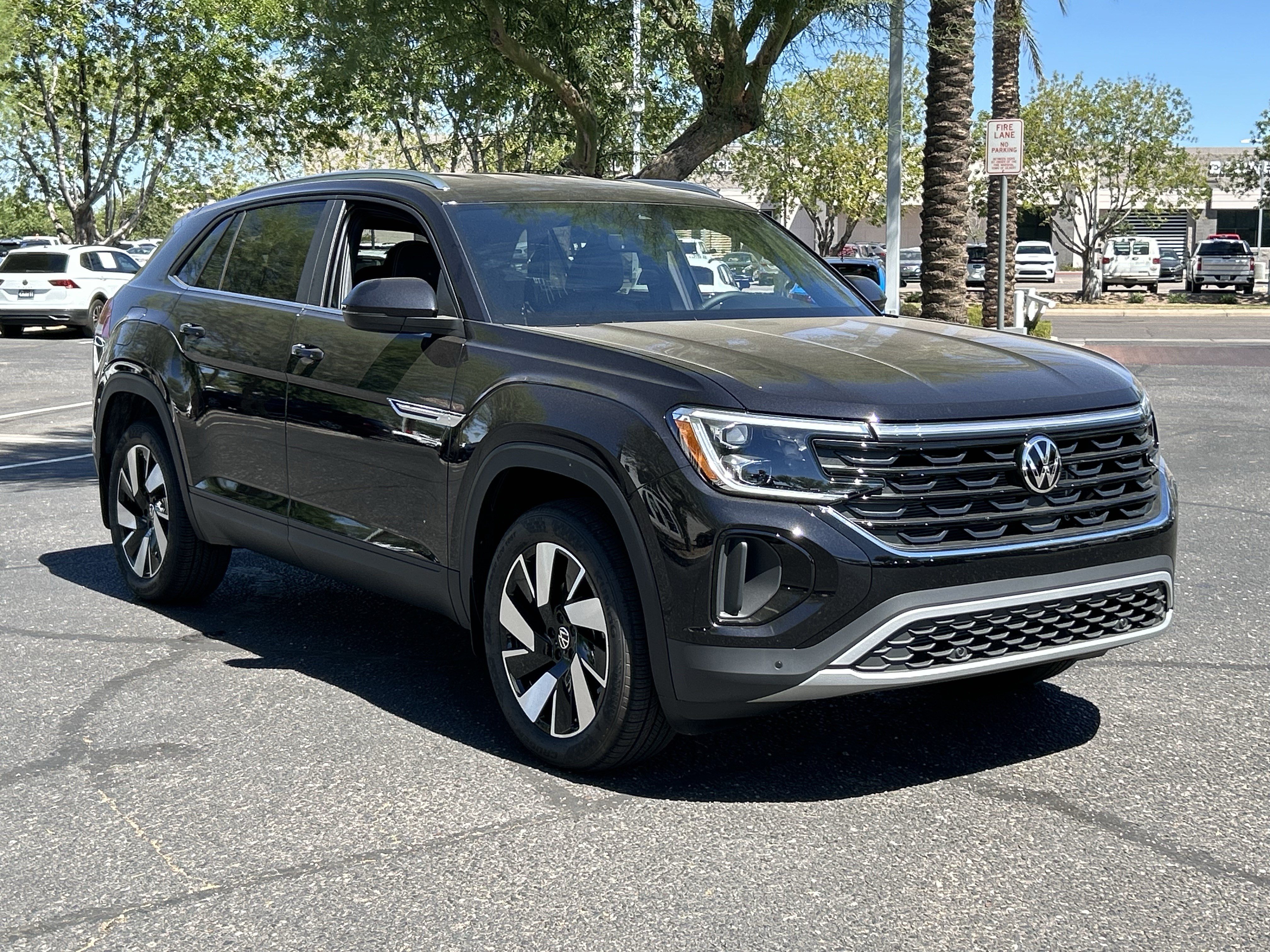 New 2026 Deep Black Pearl Volkswagen 2.0T SE w/Technology image 4