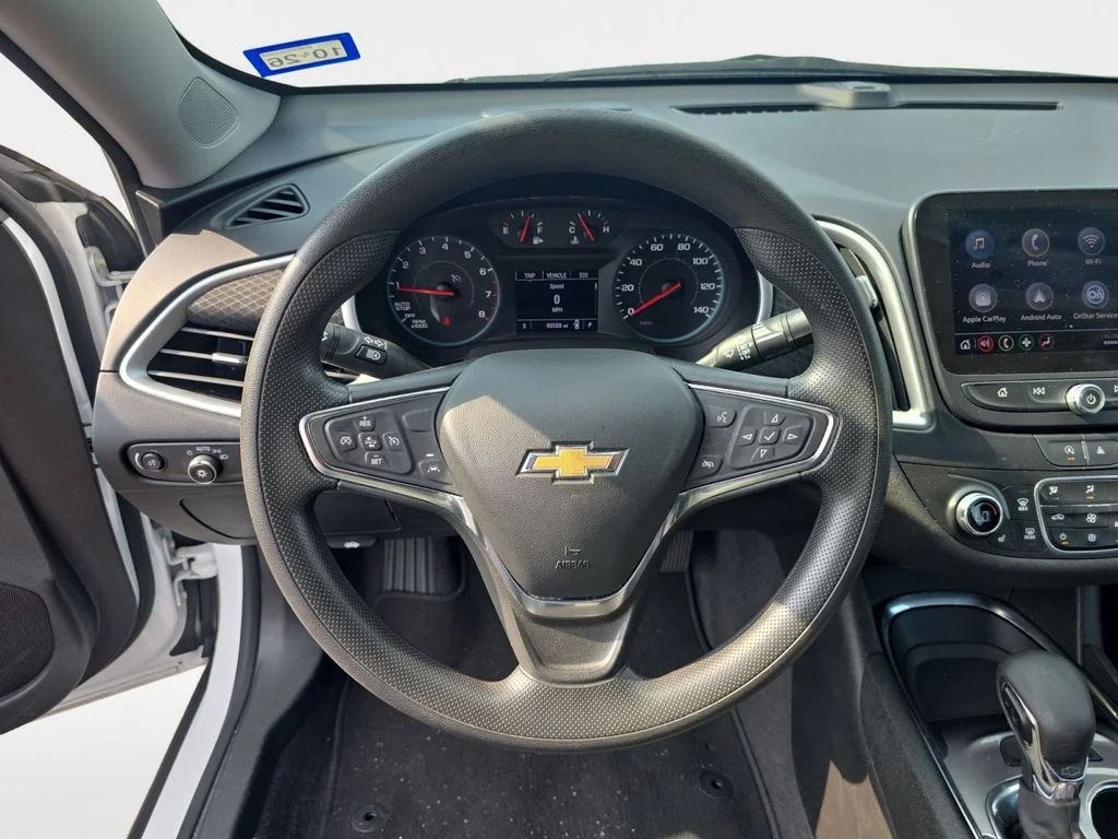 Used 2024 Summit White Chevrolet LT image 13