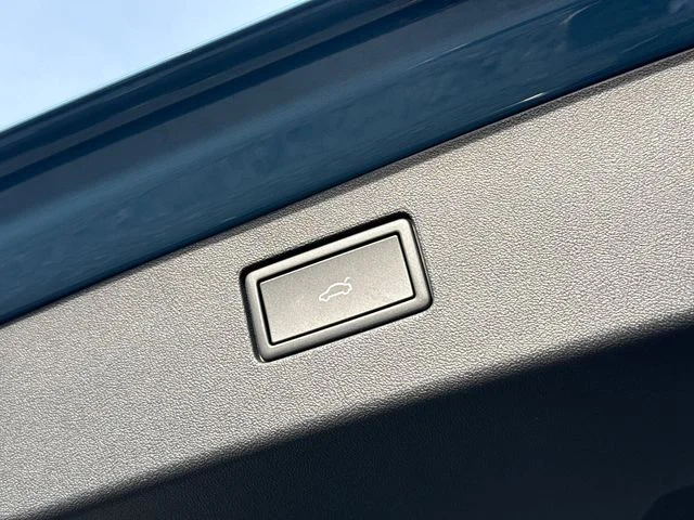 2026 Volkswagen Tiguan SE R-LINE BLACK - Photo 18