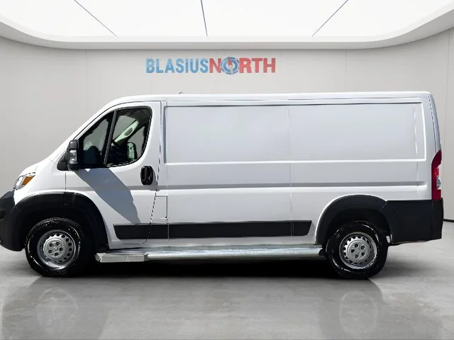 Used 2025 White Ram Base image 8