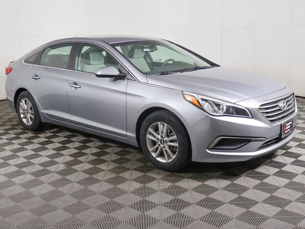 Used 2017 Hyundai Sonata SE with VIN 5NPE24AF7HH457011 for sale in Parma, OH