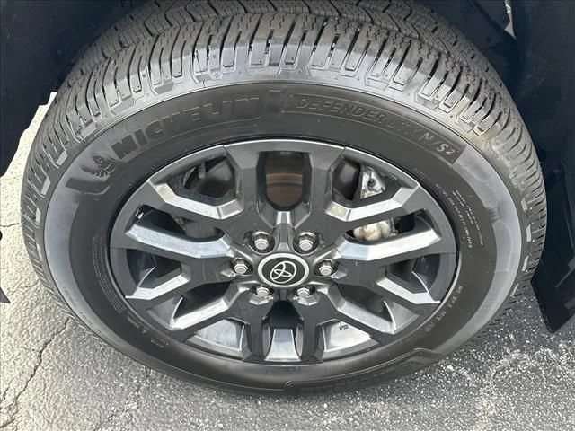 2023 Toyota Sequoia Platinum - Photo 38