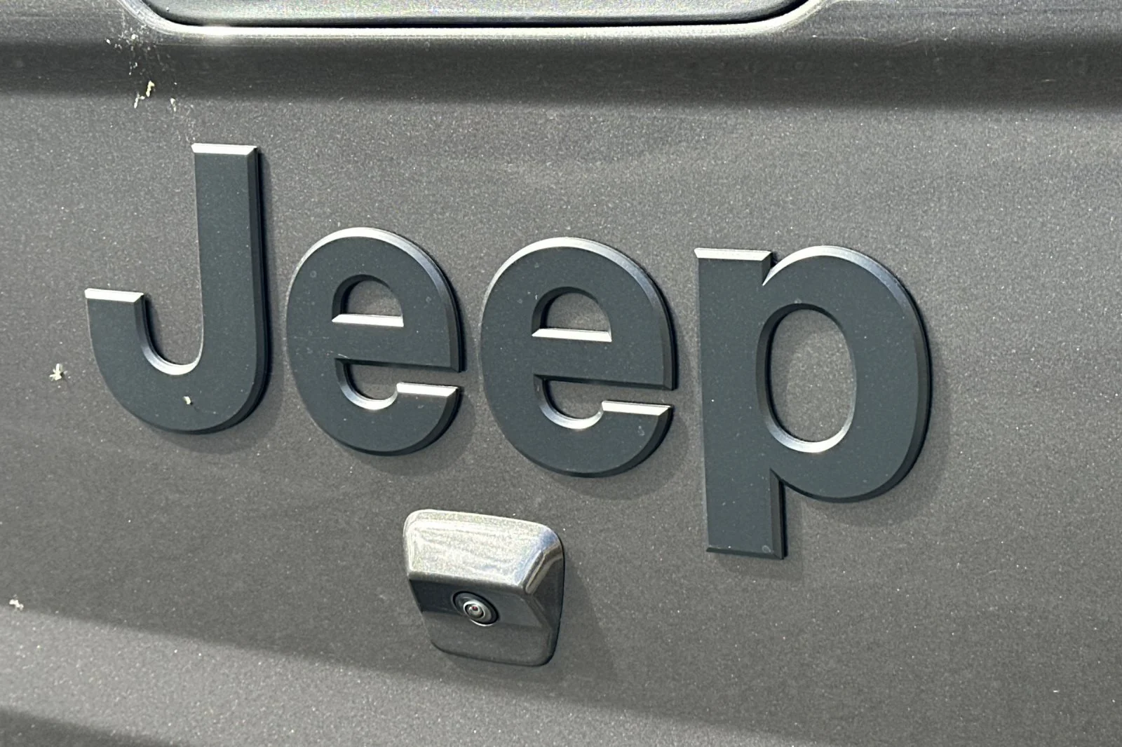 New 2026 Granite Crystal Metallic Clear-Coat Exterior Paint Jeep 85th Anniversary Edition image 25
