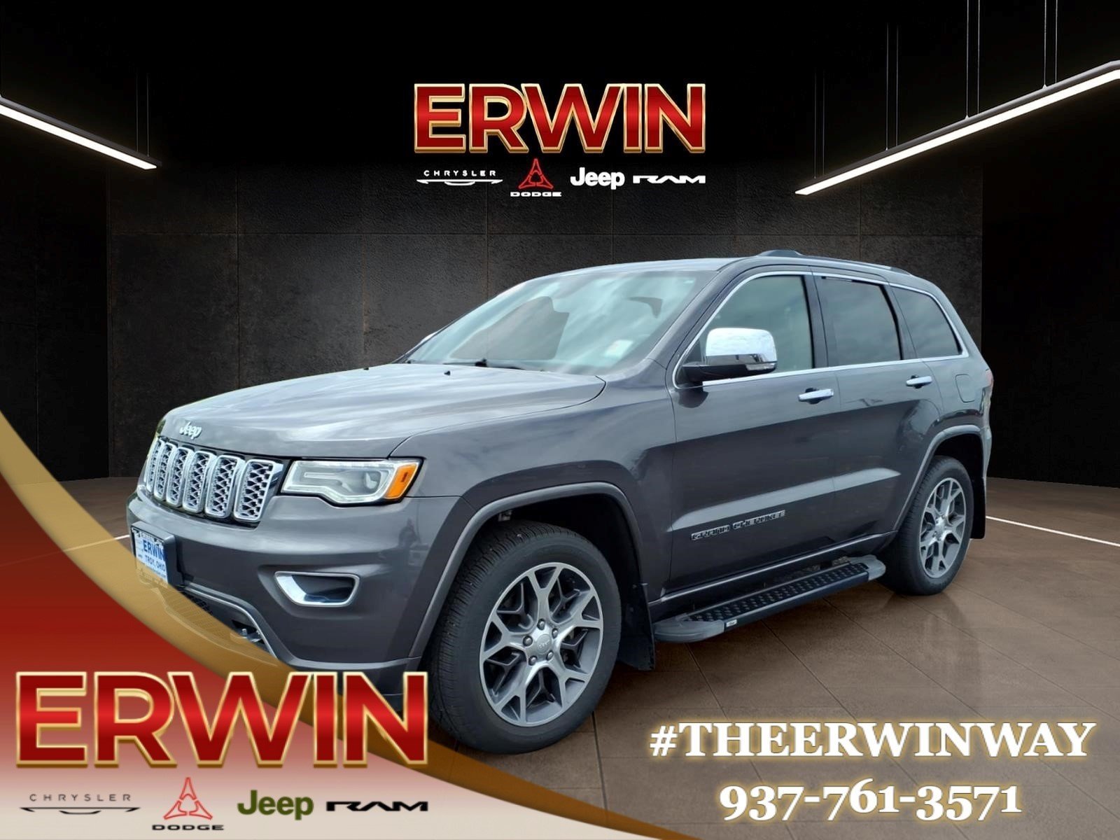 Used 2019 Granite Crystal Metallic Clear Coat Jeep Overland image 3