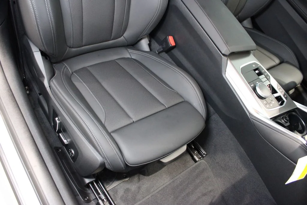 2026 BMW 4 Series M440i - Photo 32