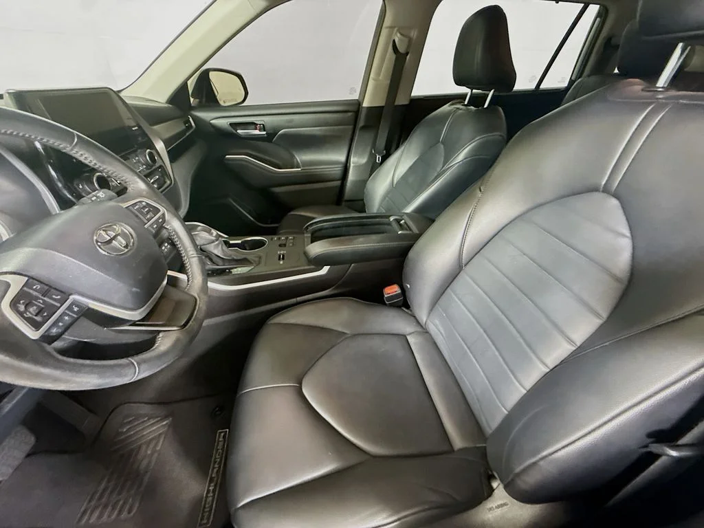 Used 2023 Celestial Silver Metallic Toyota Hybrid XLE image 19