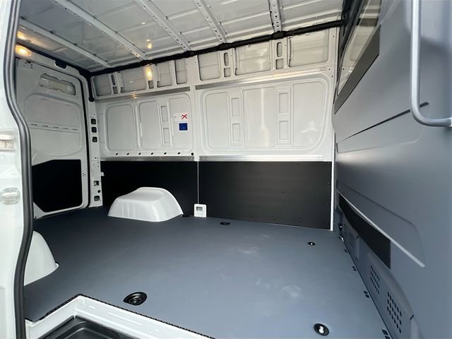 New 2026 Arctic White Mercedes-Benz Cargo 144 WB image 18