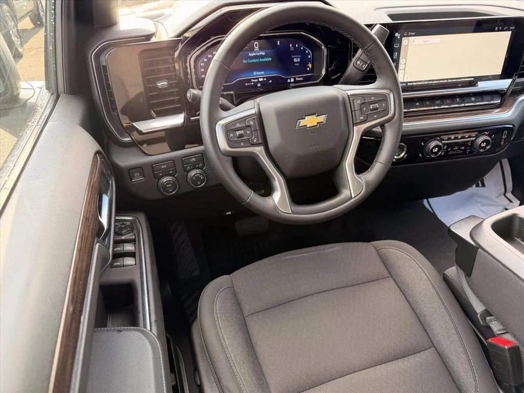 Used 2023 Black Chevrolet LT image 9