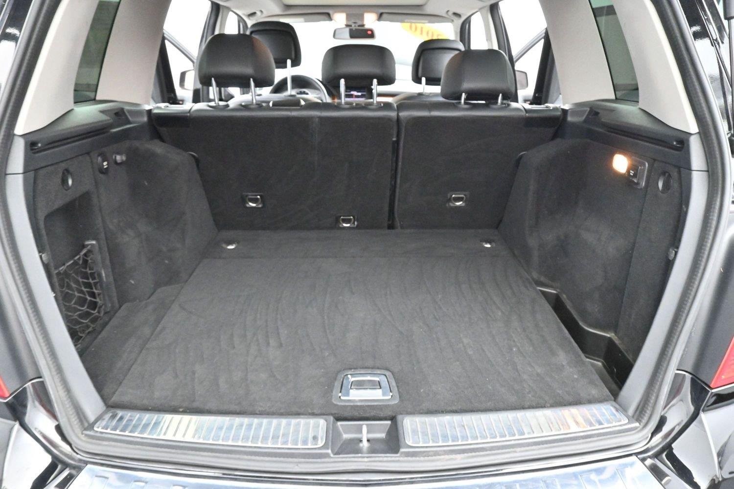 Used 2010 Black Mercedes-Benz GLK 350 image 9