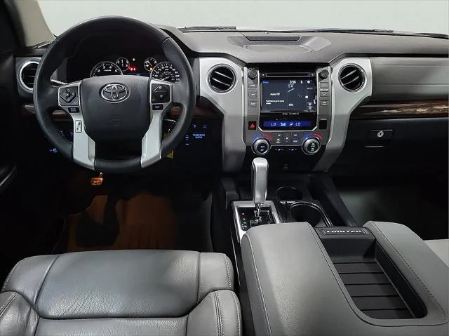 Certified Used 2017 SILVER ME Toyota  image 9