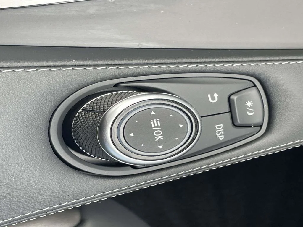 Certified Used 2025 Black INFINITI LUXE image 22