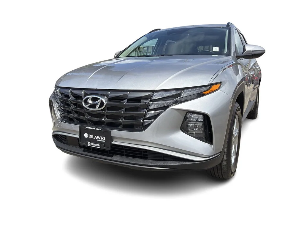 Used 2023 Shimmering Silver Hyundai AWD 2.5L Preferred Dilawri Certified   Local BC image 5