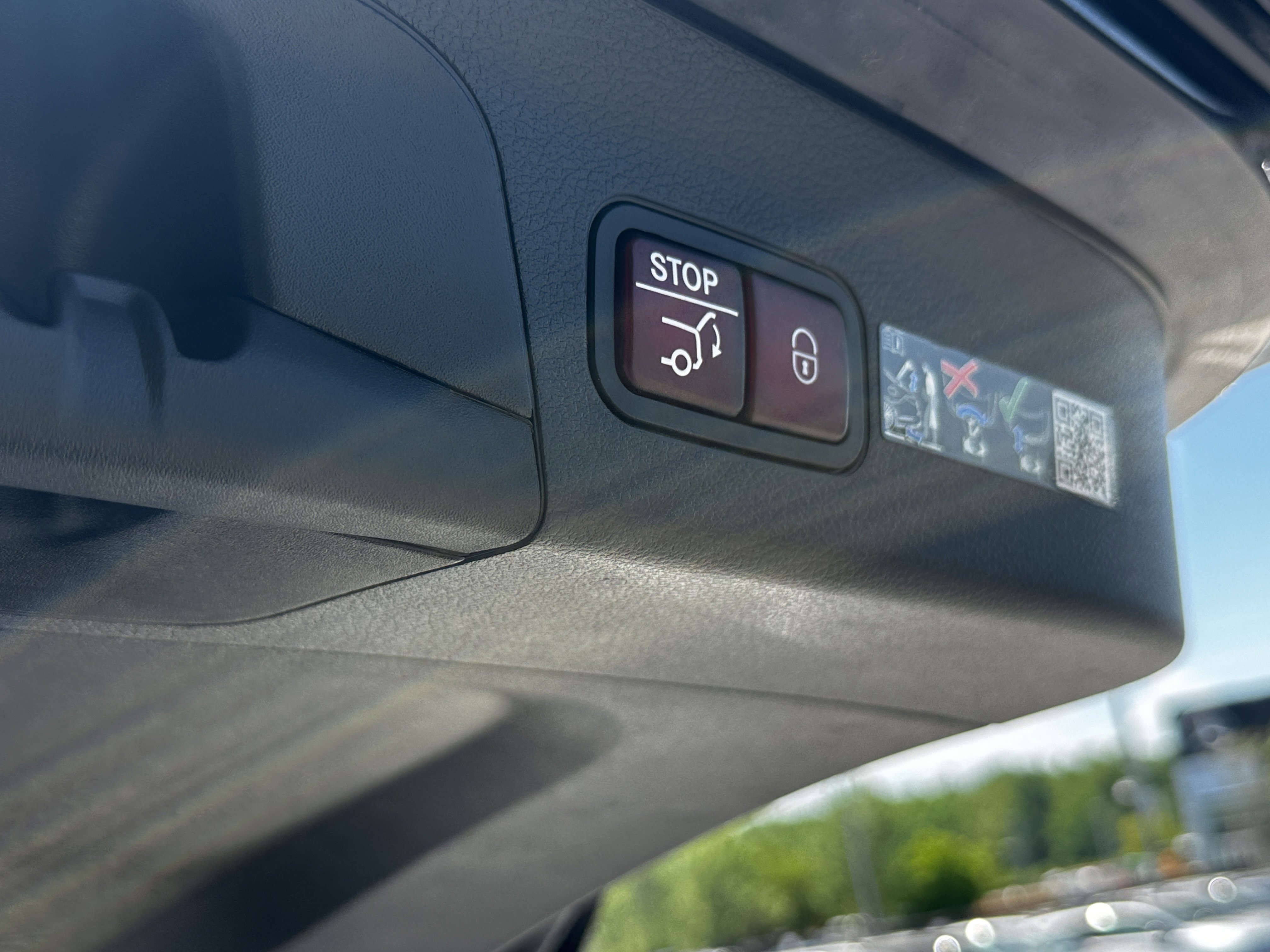 Certified Used 2025 Black Mercedes-Benz GLS 450 image 23