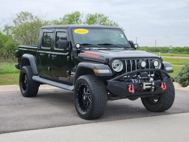 Used 2020 Black Clearcoat Jeep Overland 4x4 Crew Cab 5 ft. box image 2