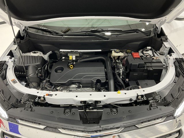 New 2027 Summit White Chevrolet LT image 39