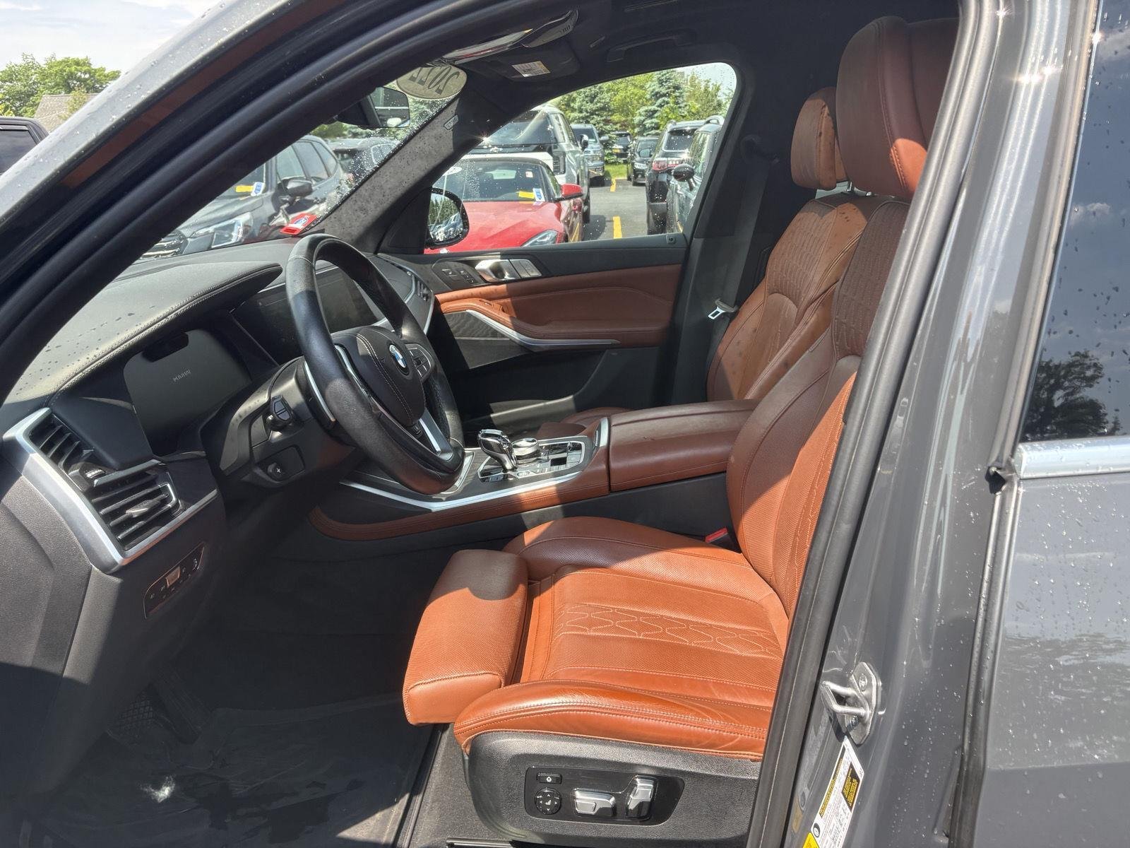 Used 2022 Dravit Grey Metallic BMW xDrive40i image 8