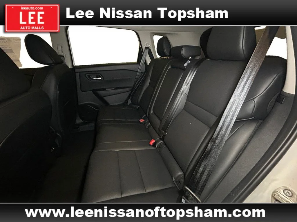 New 2026 Everest White Pearl Tricoat Nissan Dark Armor image 13