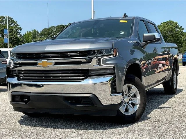 Used 2021 Gray Chevrolet LT image 3