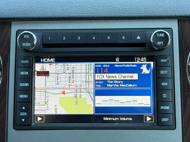 Used 2012 White Platinum Clearcoat Metallic Ford Lariat image 27
