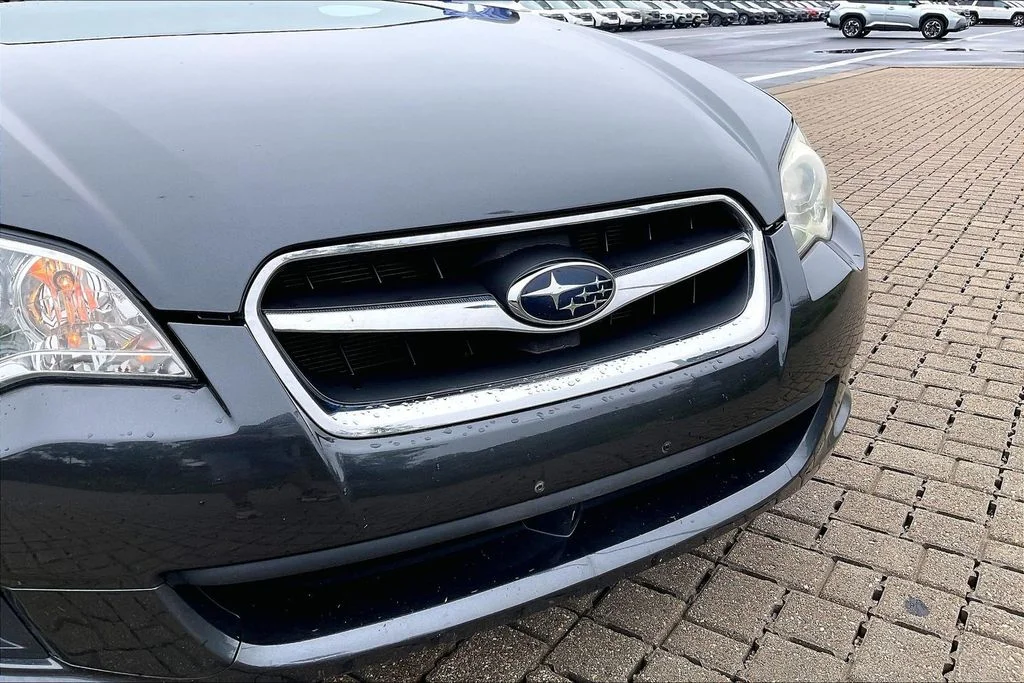 Used 2009 Gray Subaru 2.5i image 30