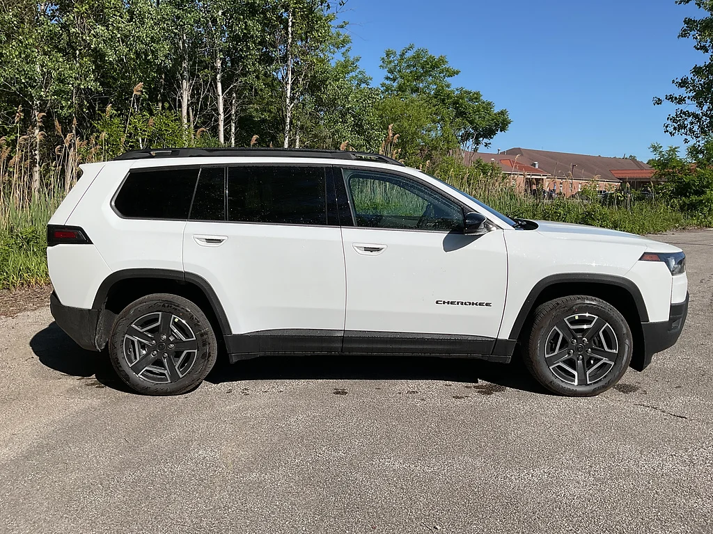 New 2026 Bright White Clearcoat Jeep Limited image 4