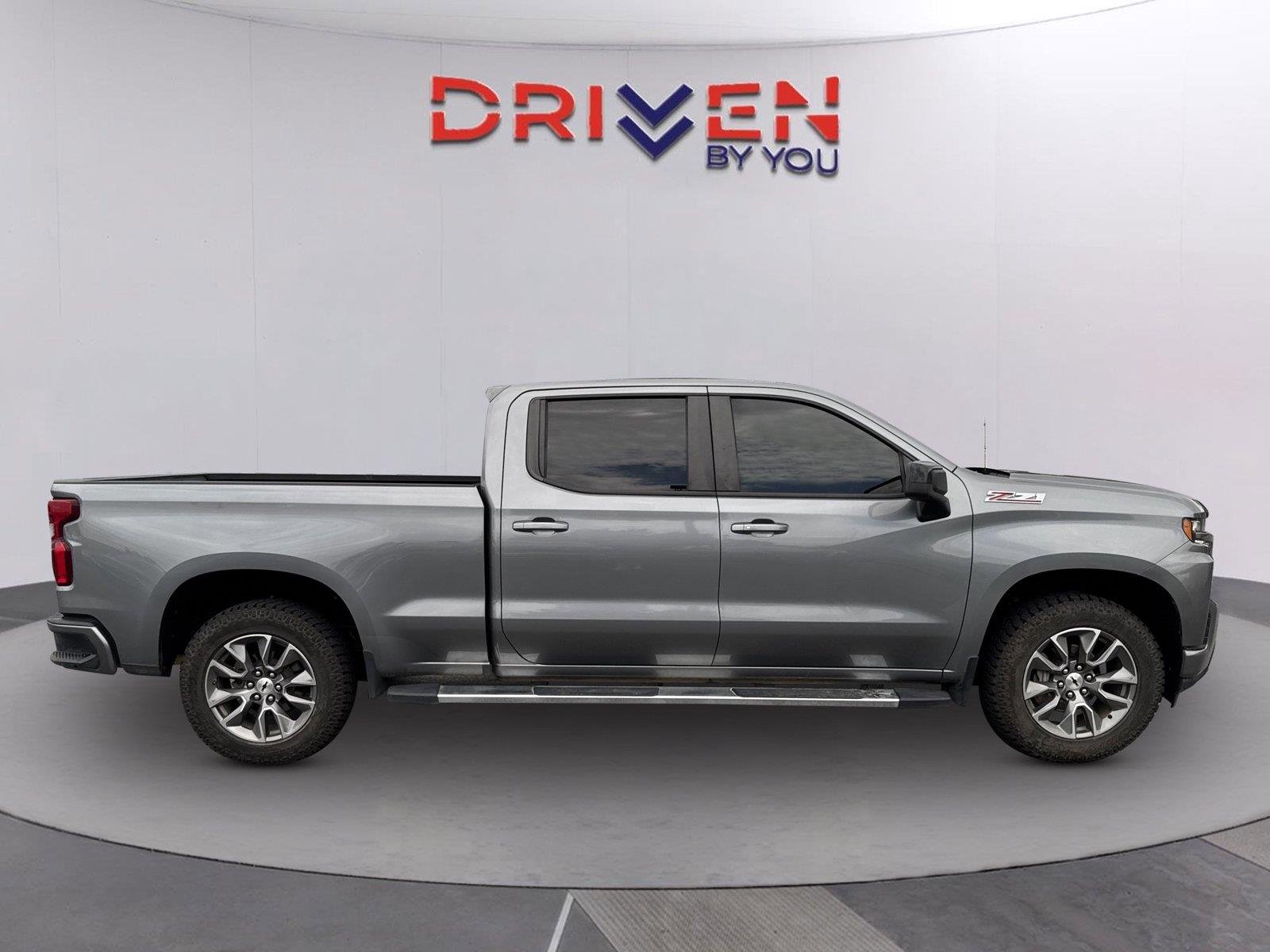 Used 2021 SATIN STEEL METALLIC Chevrolet RST image 3