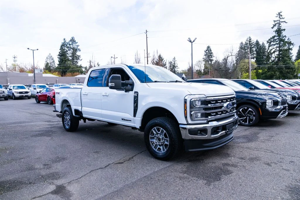 Used 2024 White Ford Lariat image 27