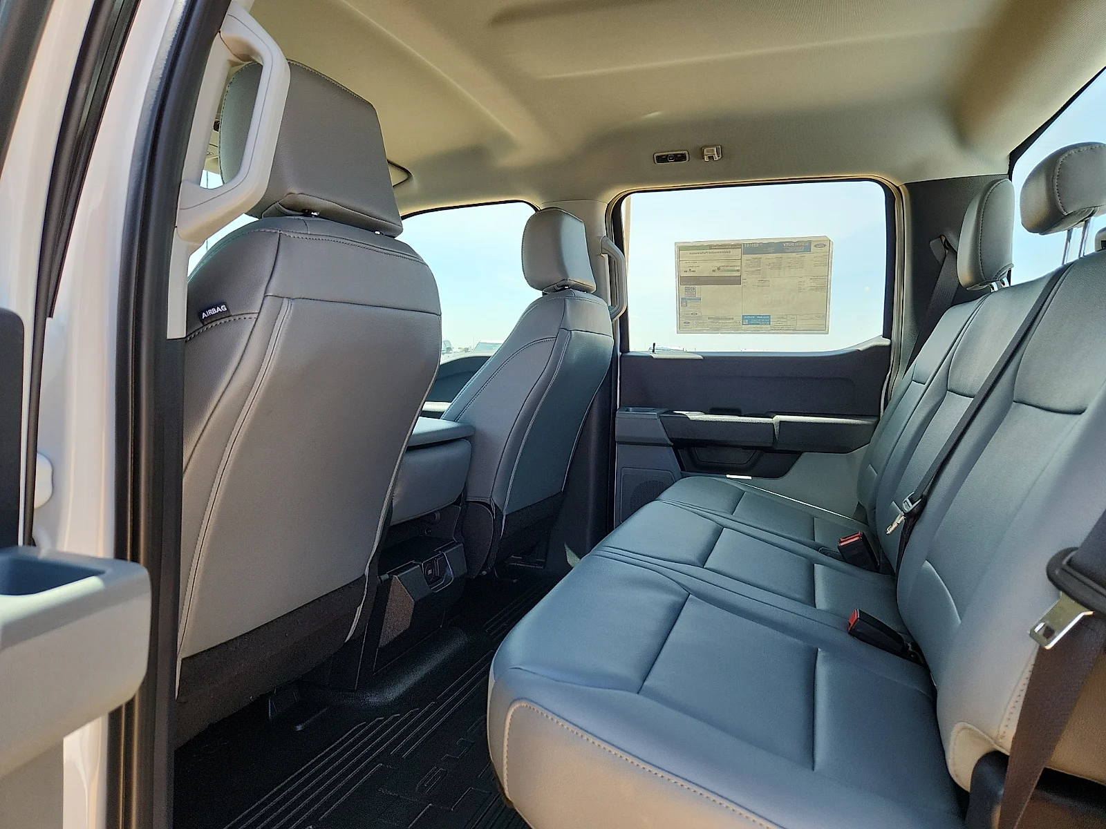 New 2026 Oxford White Ford F-450® XL image 18