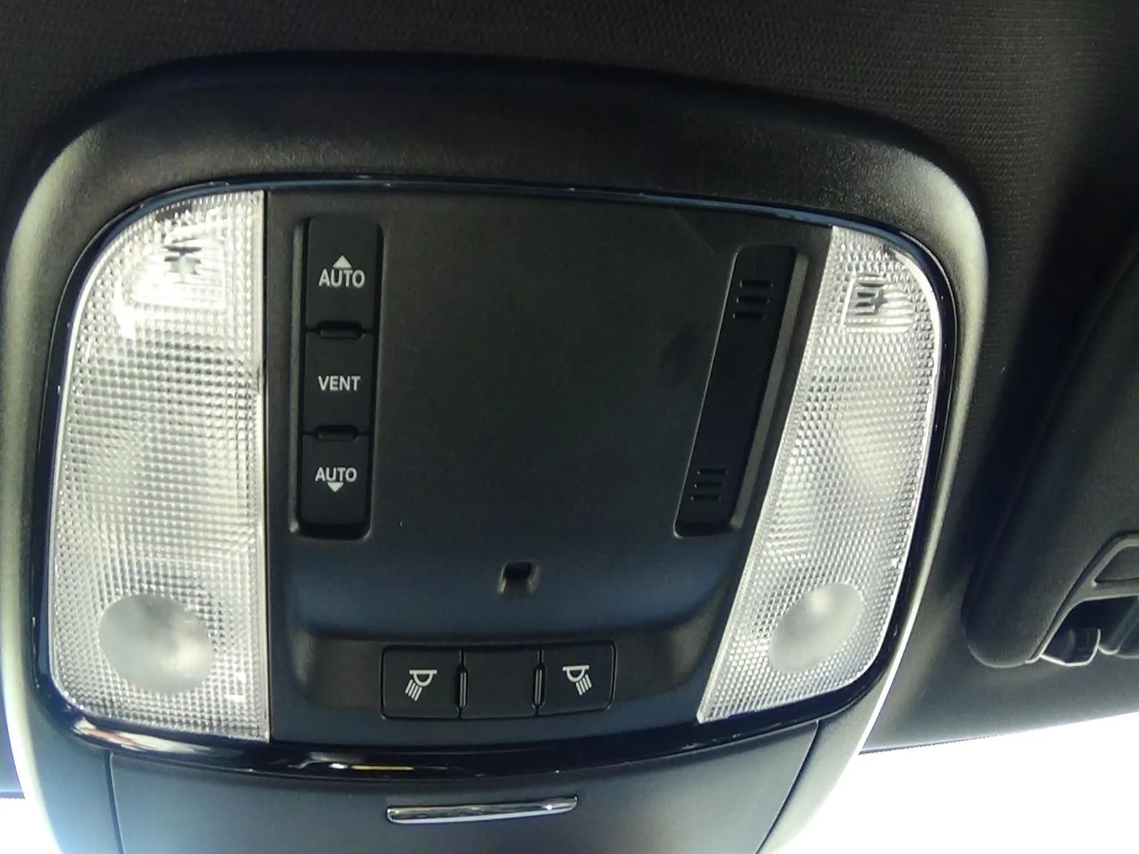 Certified Used 2024 Diamond Black Clear Coat (pxj) Dodge SXT Plus image 30