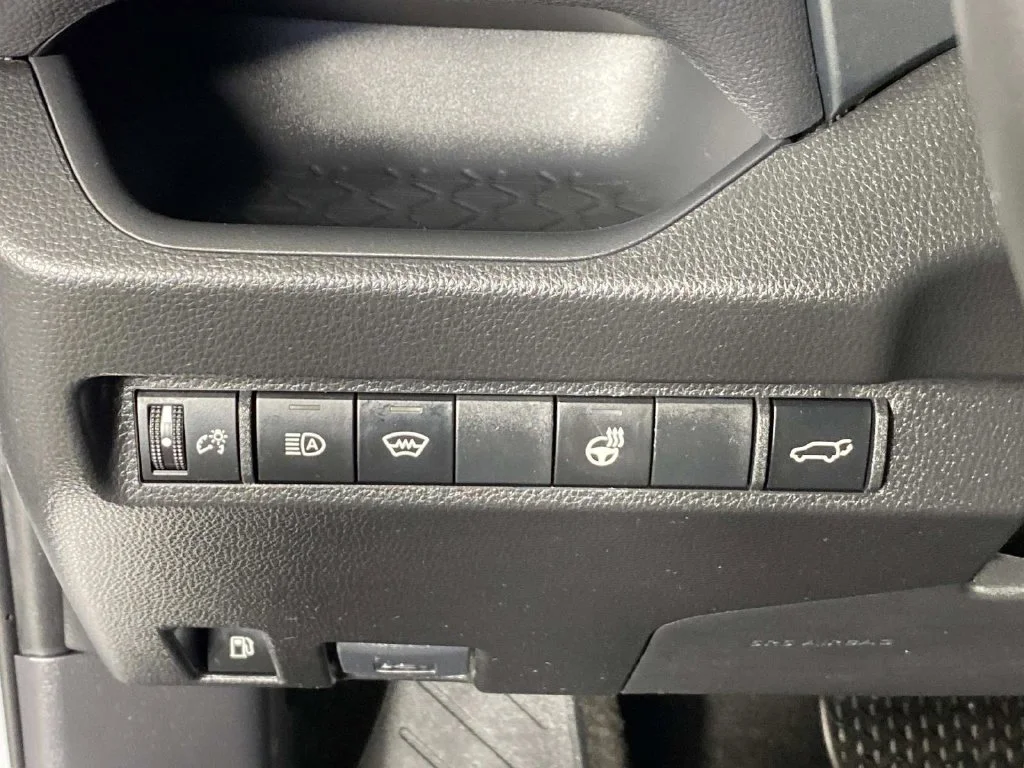 Used 2023 Silver Sky Metallic Toyota XLE image 17