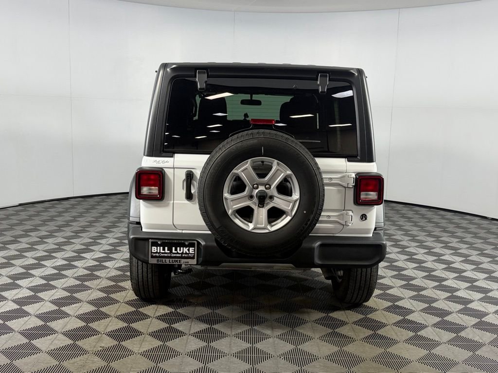 Used 2022 White Jeep Unlimited Sport S image 6