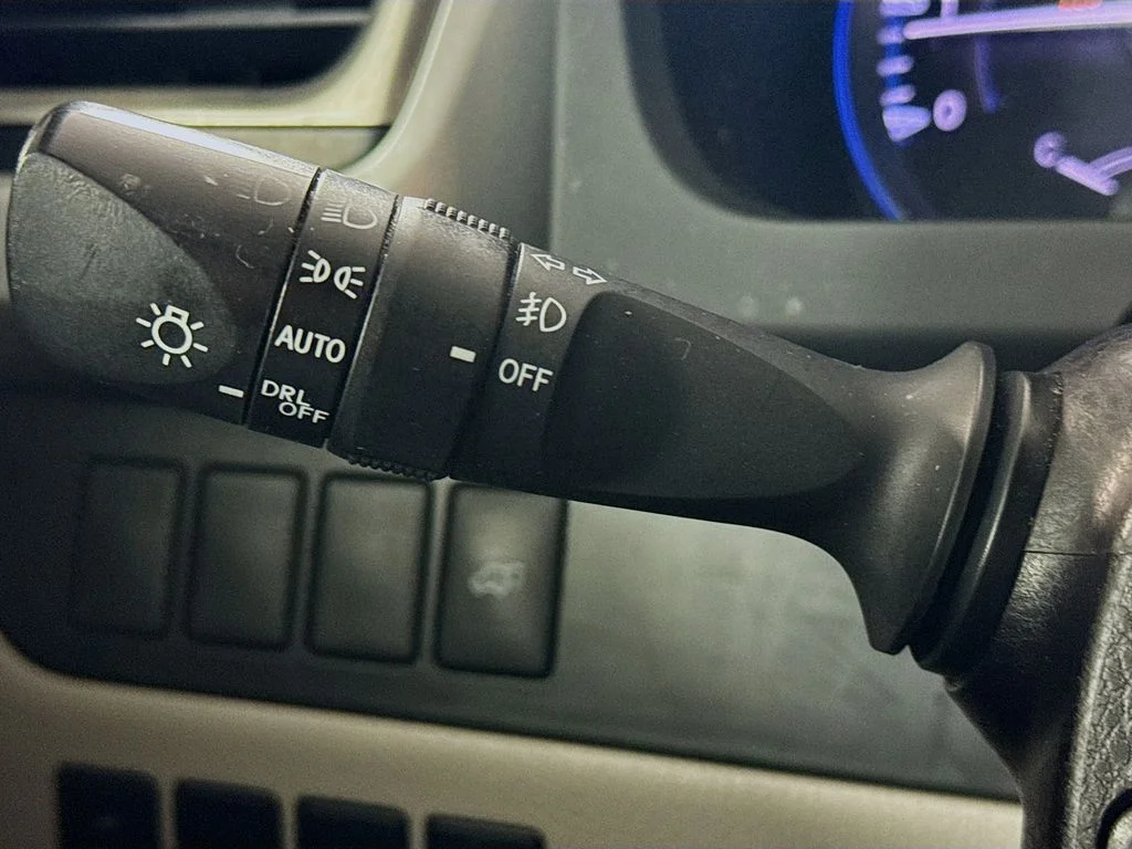 Used 2014 Black Toyota LE Plus V6 image 13