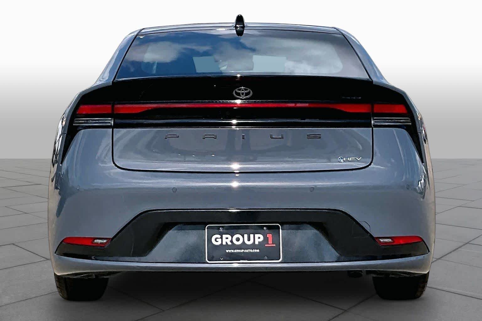 Used 2025 Guardian Gray Toyota Limited image 5