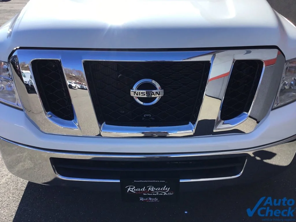 2015 Nissan NV Passenger SV - Photo 16