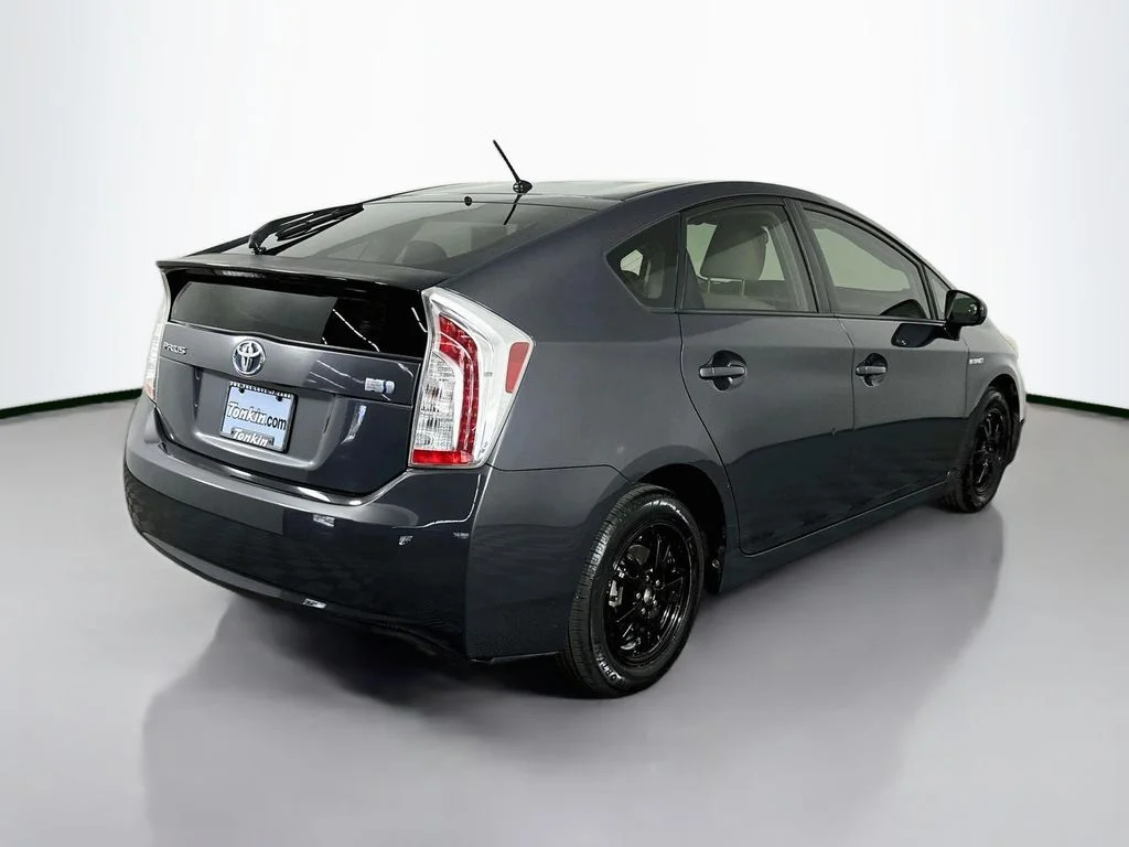 Used 2012 Winter Gray Metallic Toyota Two image 8