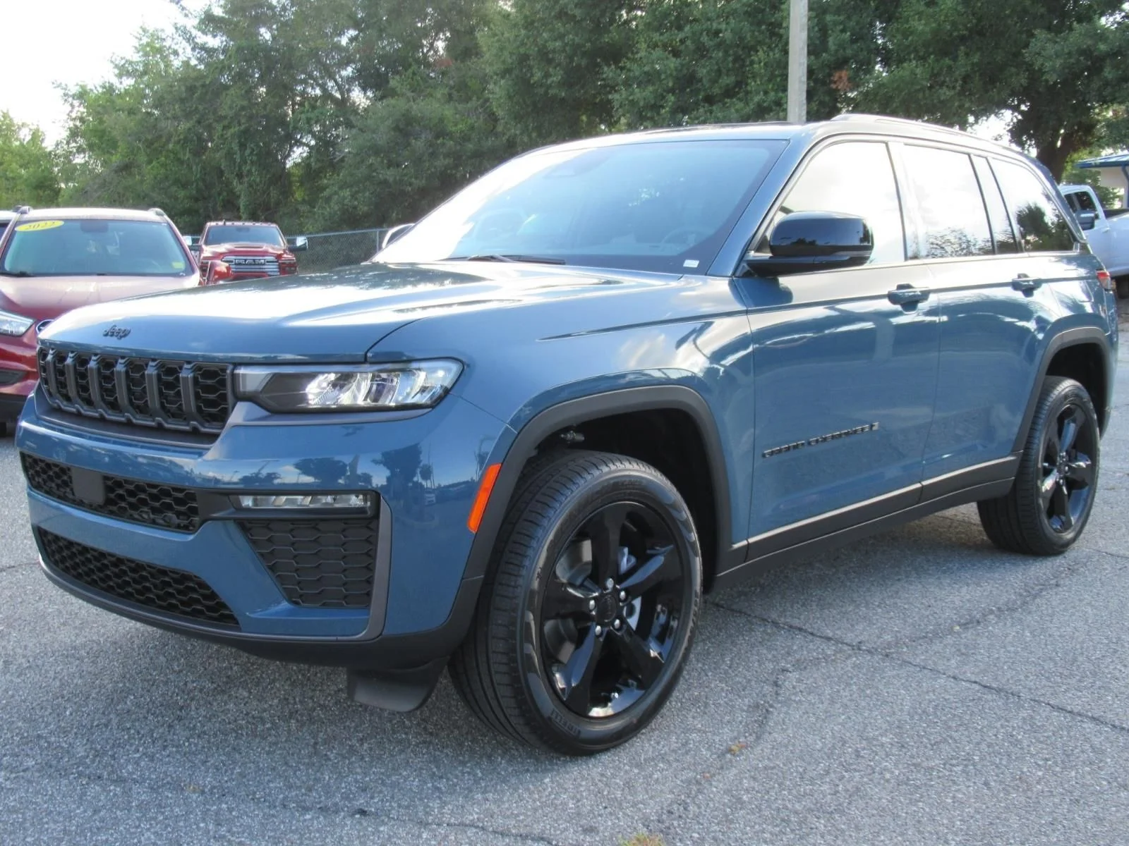New 2026 Steel Blue Exterior Paint Jeep Limited image 3