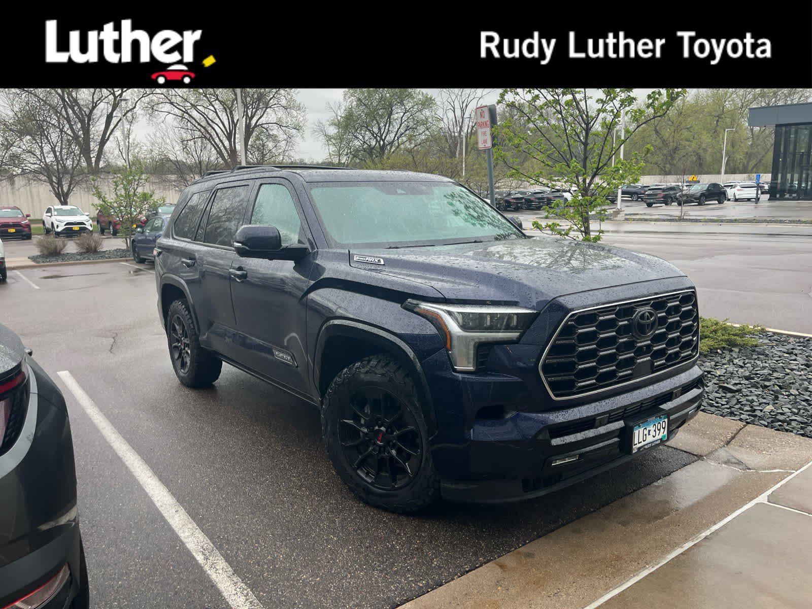 2024 Toyota Sequoia Platinum 4WD i-FORCE MAX Hybrid's photo