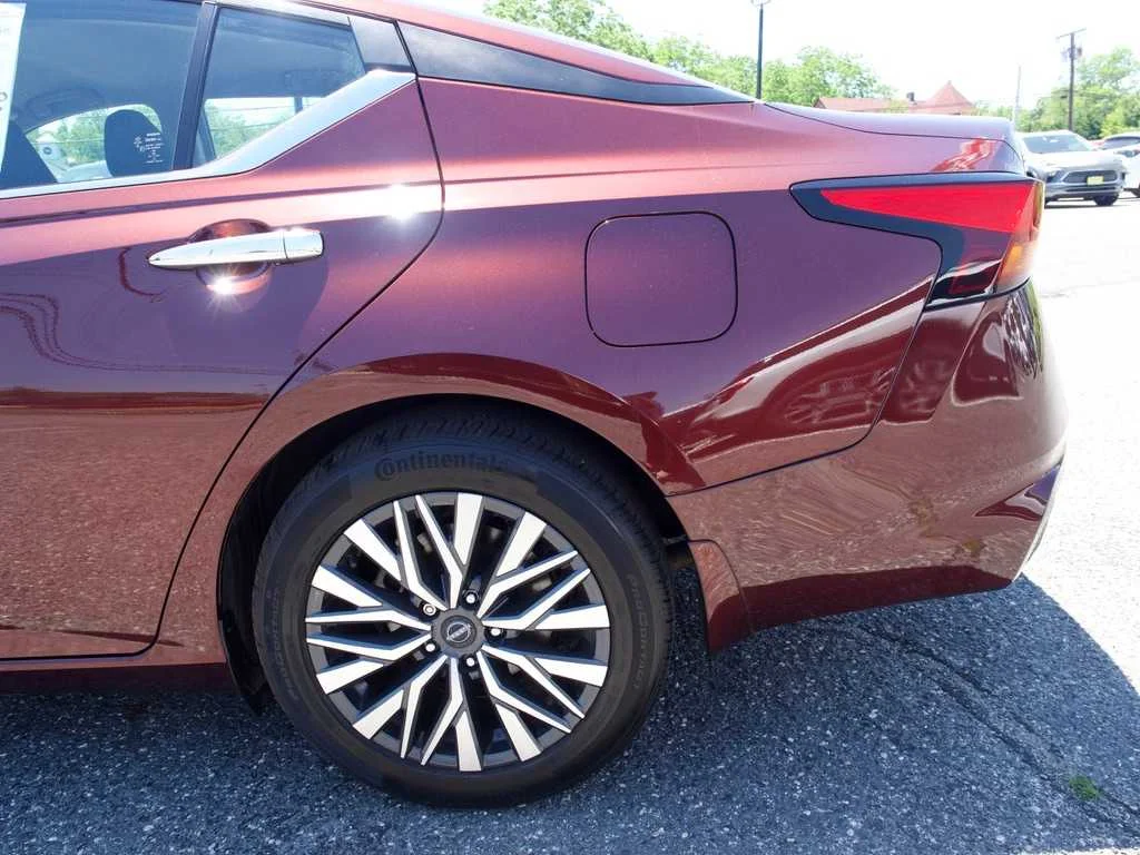 2023 Nissan Altima SV - Photo 11