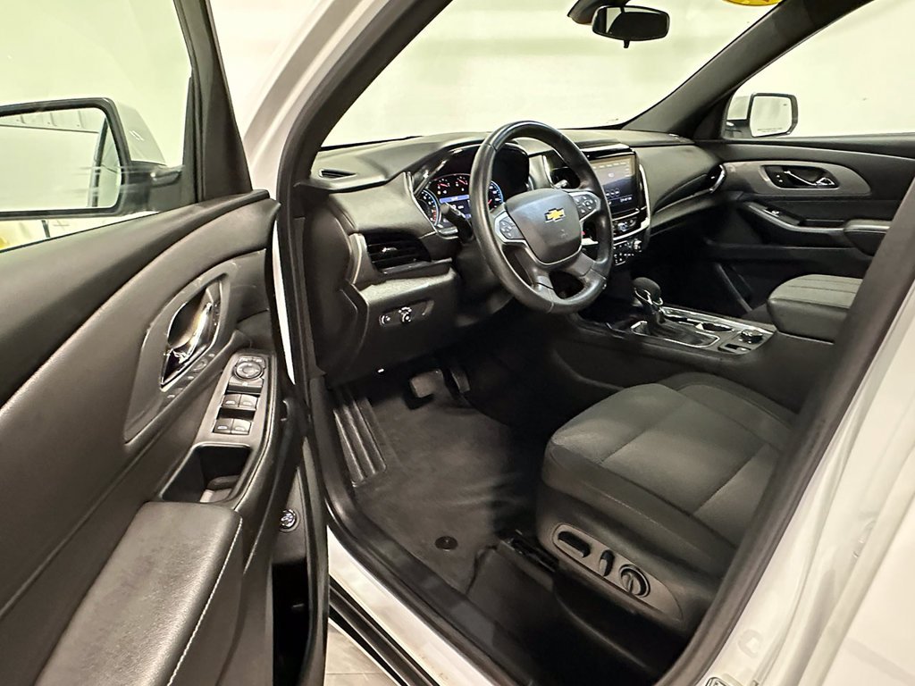 Used 2023 White Chevrolet LT image 20