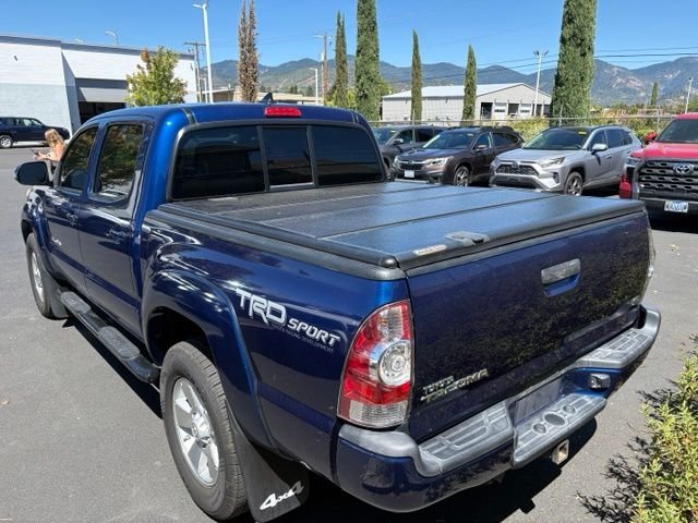 Used 2015 Blue Toyota Base image 3