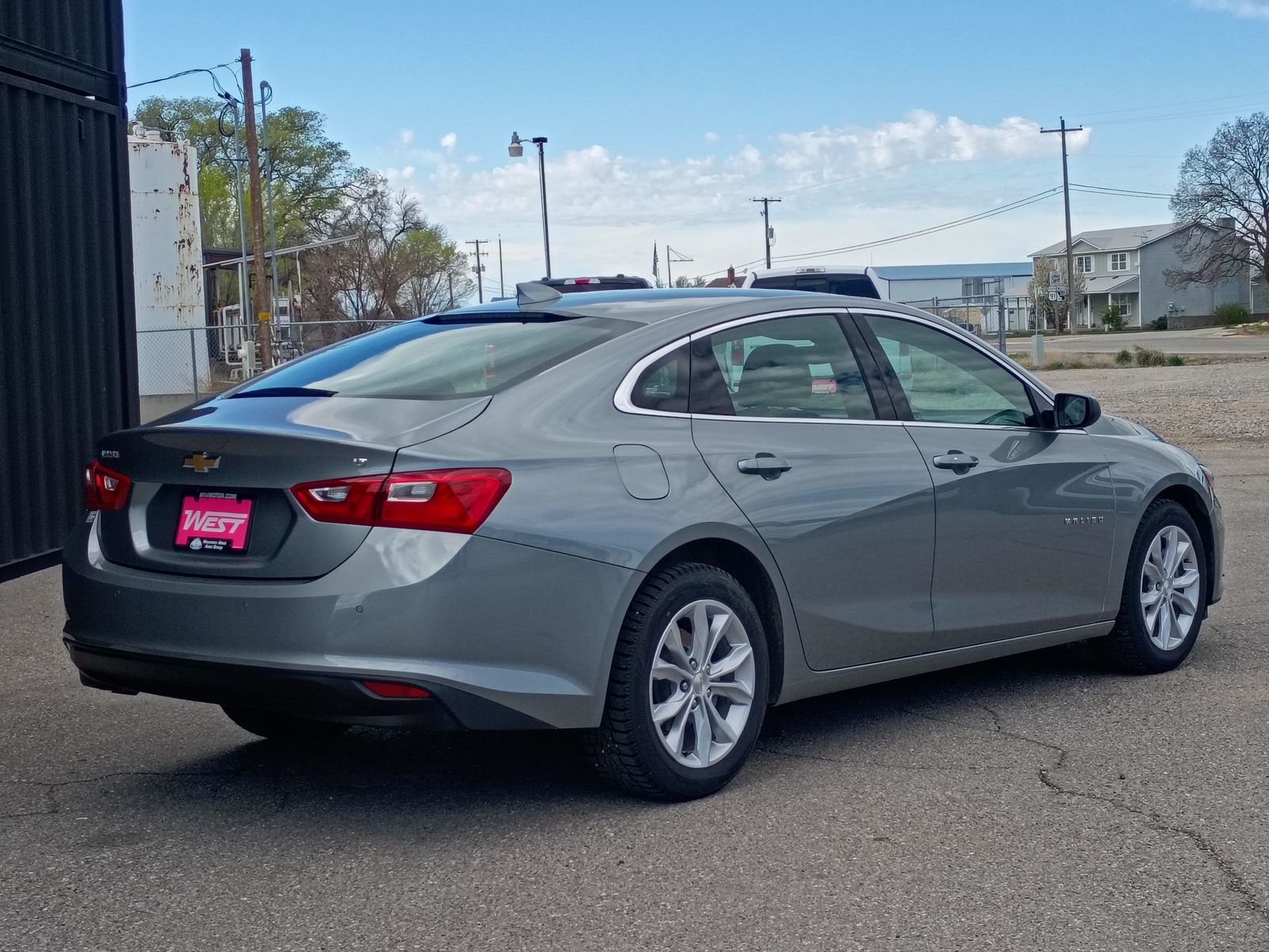 View vehicle photo 7