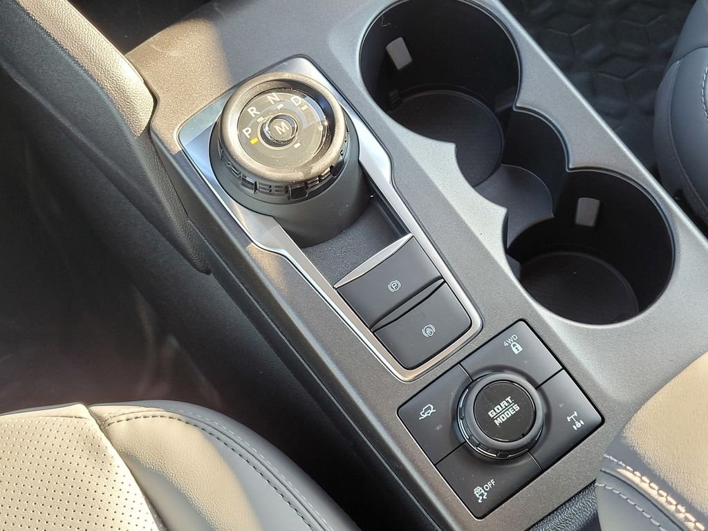 New 2025 Azure Gray Metallic Tri-Coat Ford Badlands® image 10