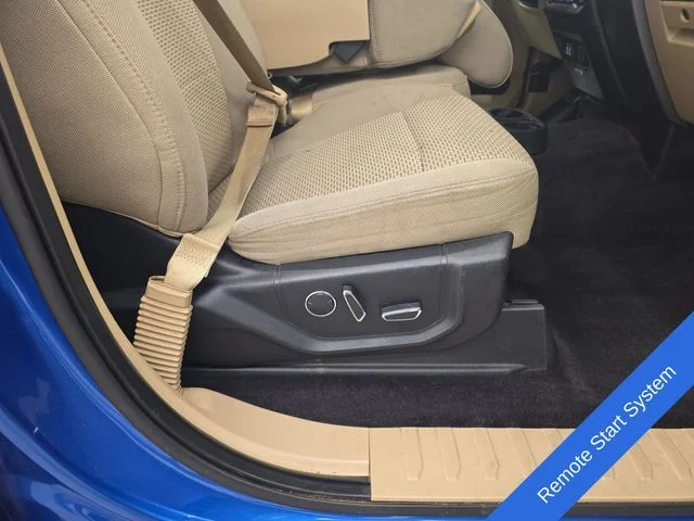 Used 2016 Blue Flame Metallic Ford XLT image 11