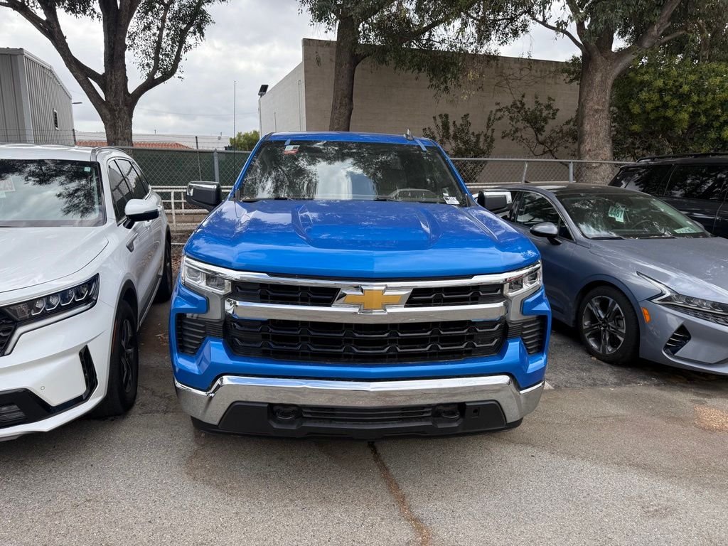 Used 2025 Riptide Blue Chevrolet LT image 5