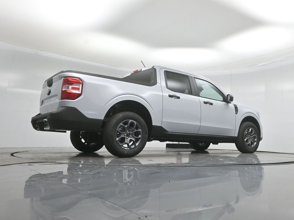 New 2026 Space White Metallic Ford XLT image 41
