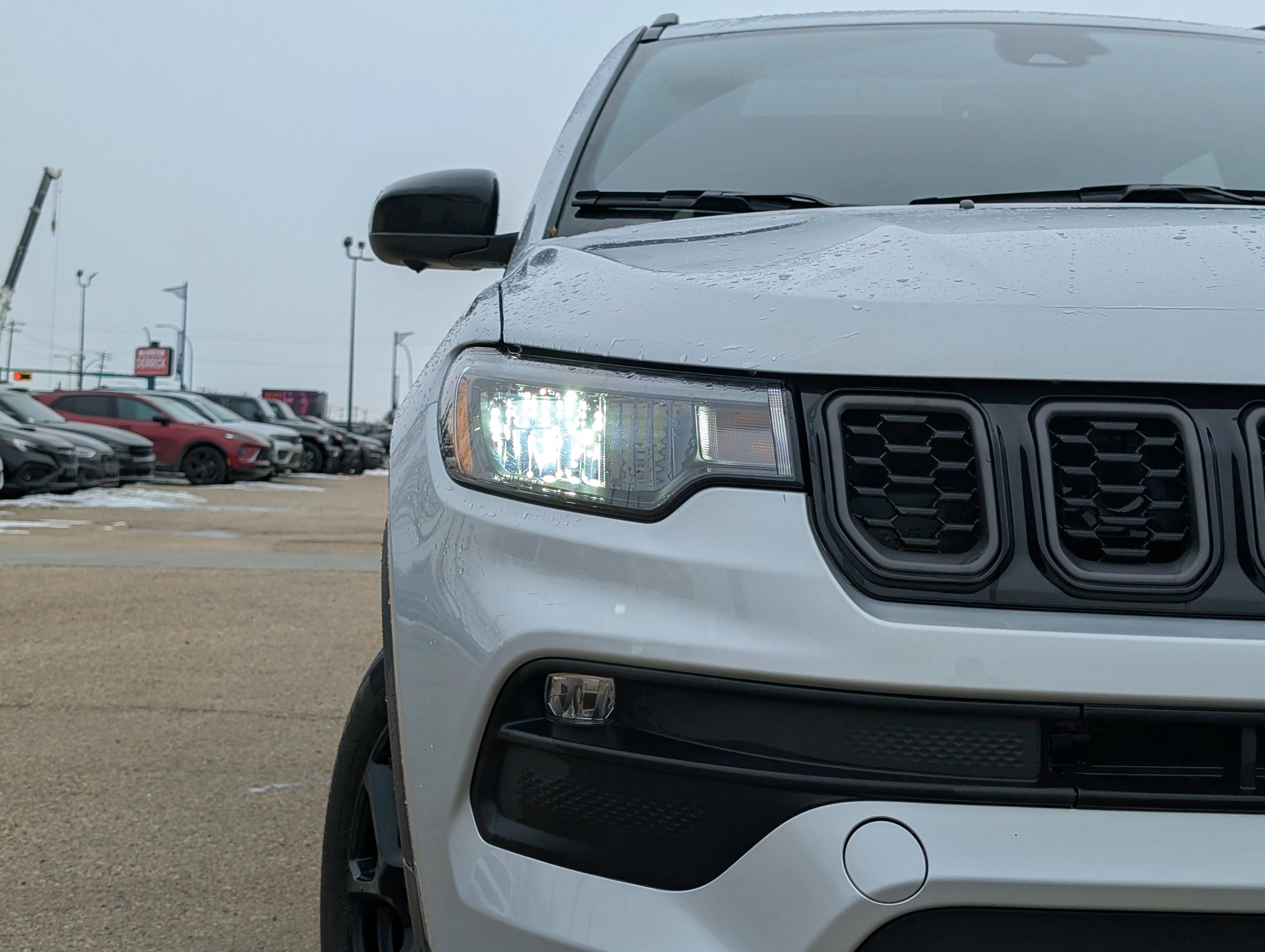 New 2025 Silver Zynith Metallic Jeep Altitude image 11